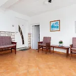 And Silvana Πανσιόν