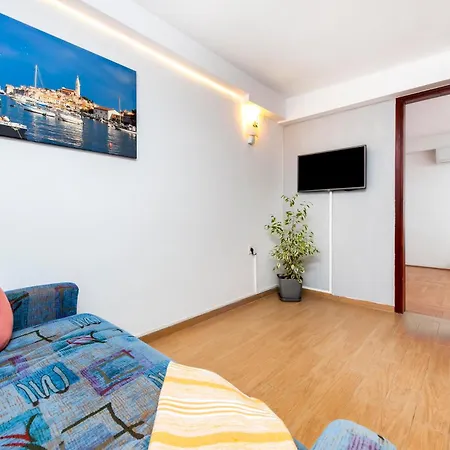 Apartments&room Silvana 3*